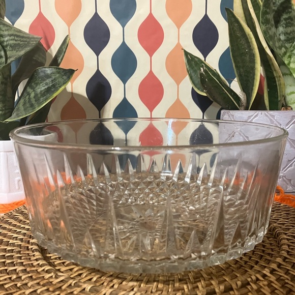 Vintage Luminarc Arcoroc France Diamant 9" Serving/Salad Bowl Discontinued - Picture 5 of 15